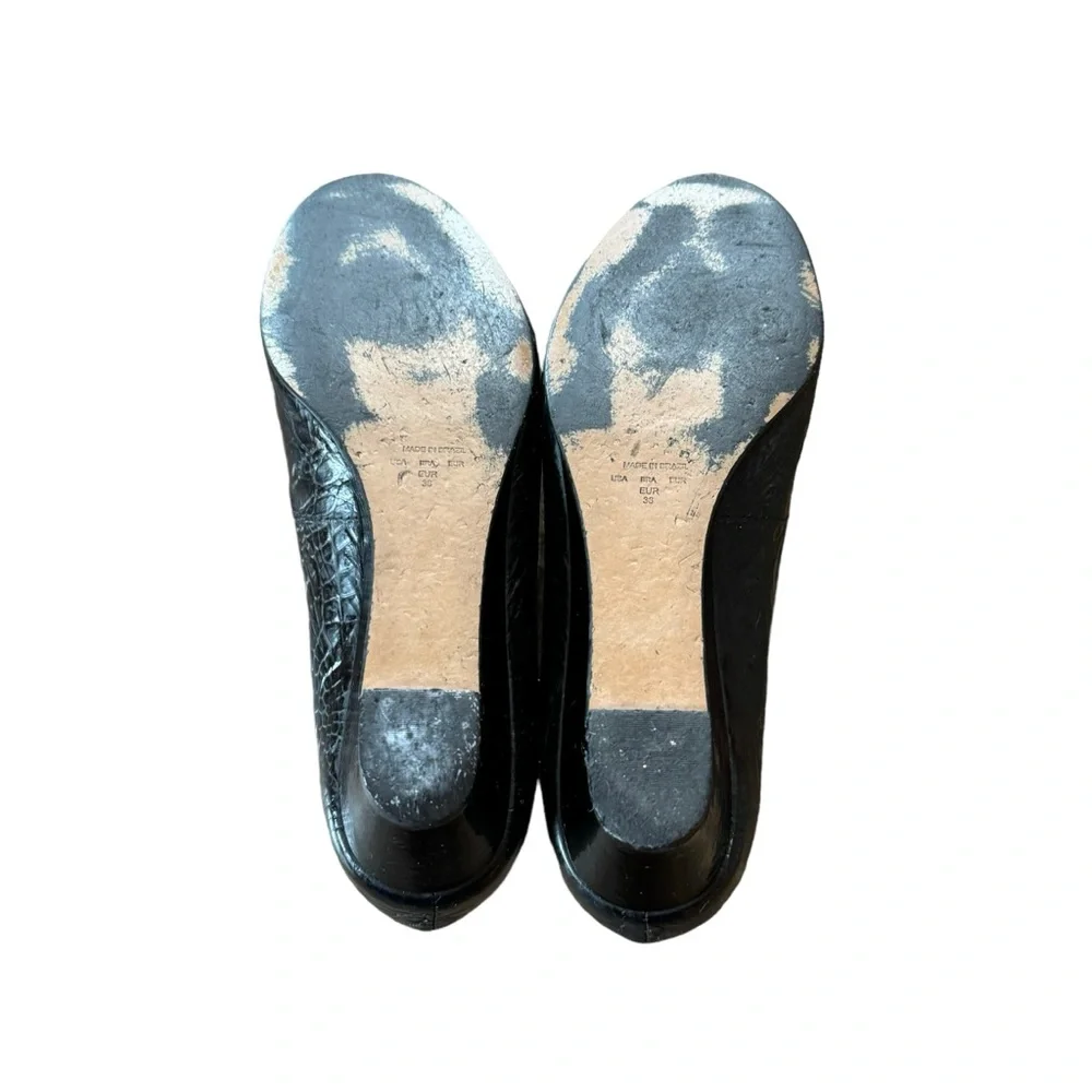 Women’s Lillybee Size 38 Black Patent Leather Embossed Wedge Heels.